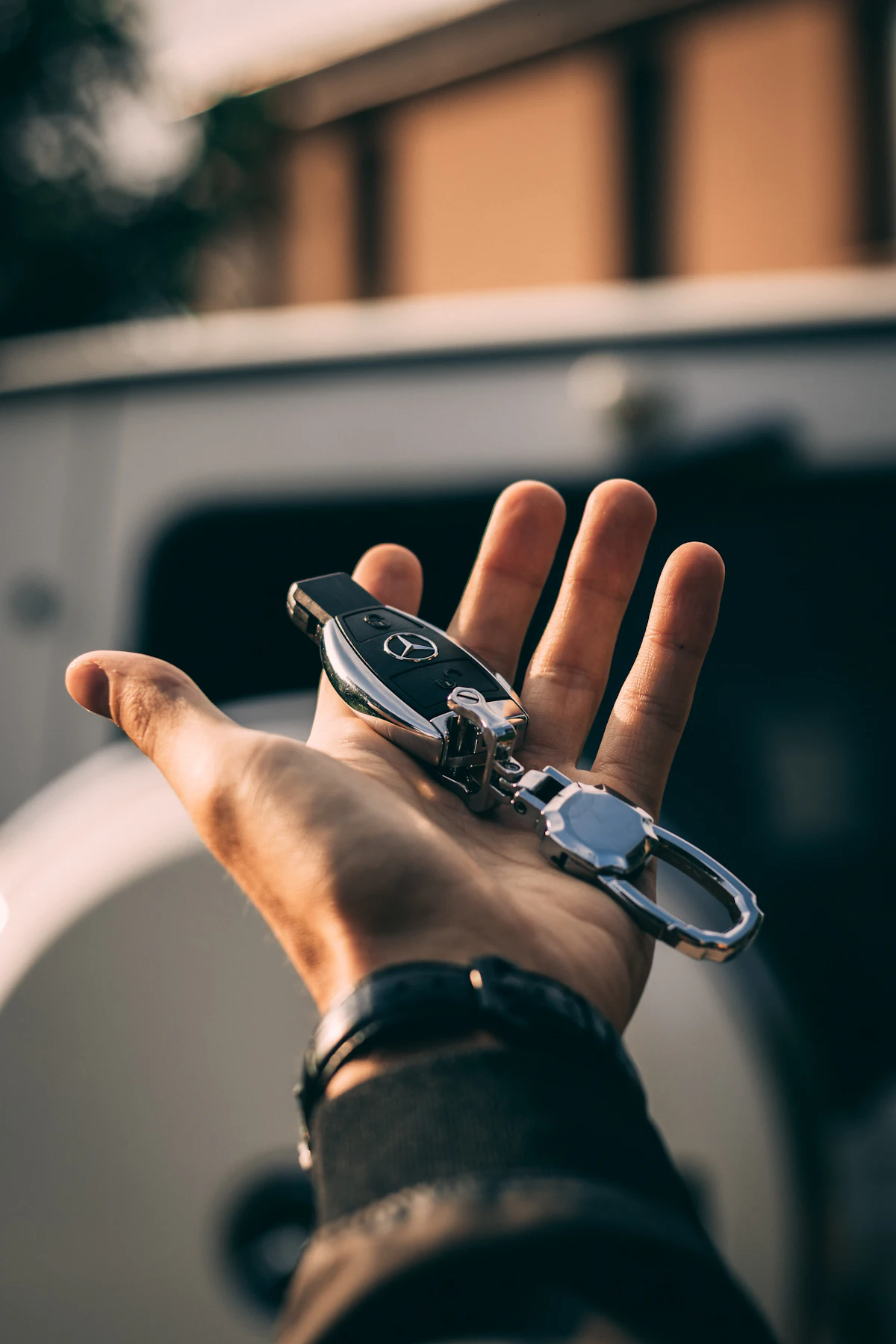 Locksmith services photo 8: keys, locks, doors and cars