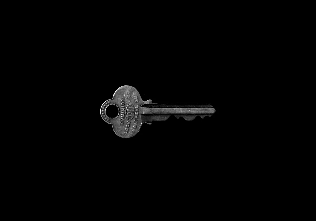 Locksmith services photo 21: keys, locks, doors and cars