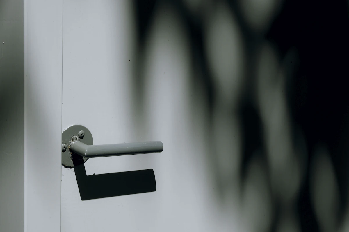 Locksmith services photo 30: keys, locks, doors and cars